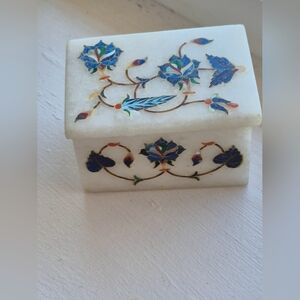 Pietra Dura Floral Lapiz Lazuli Torquoise Malachite Mother Of Pesrl  Inlay  Box